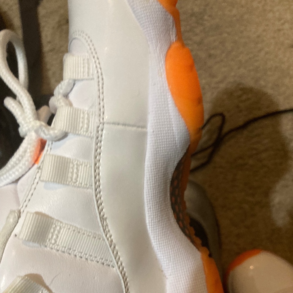 Retro 11 low citrus